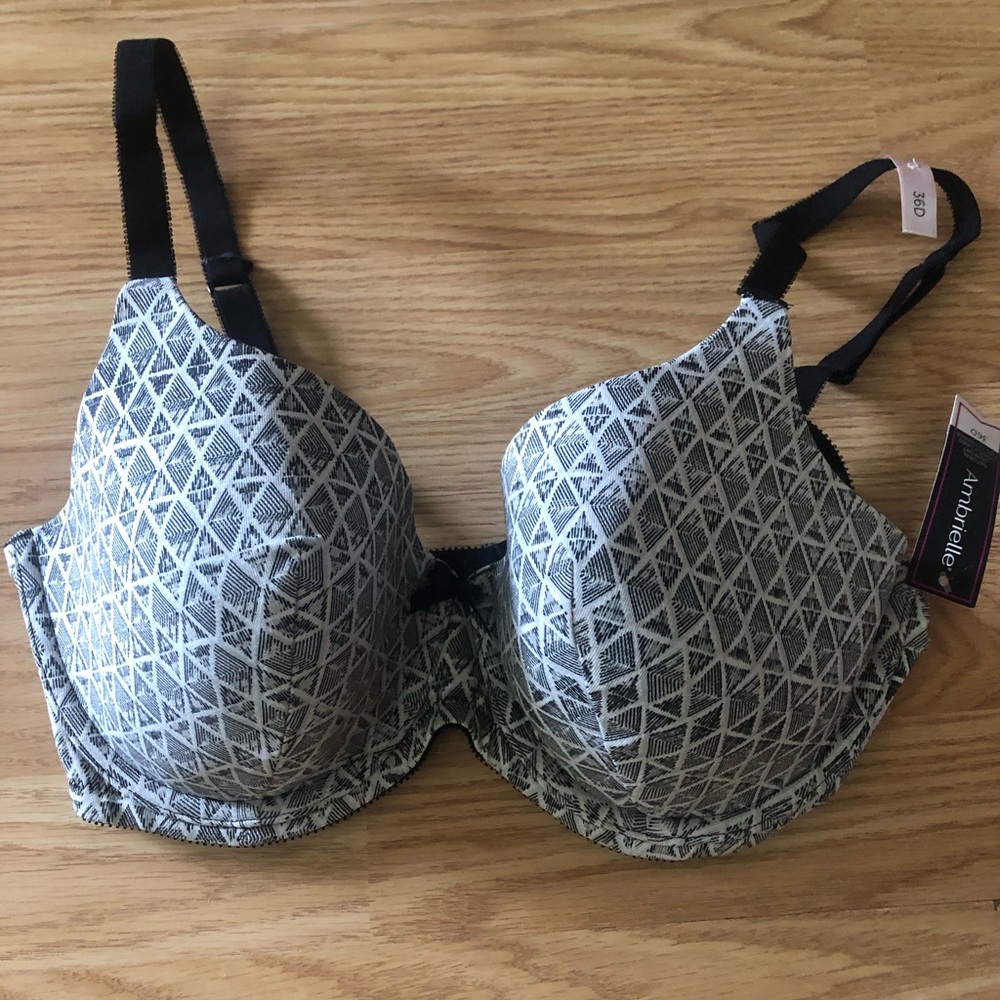 Ambrielle Black & White Geometric T-Shirt Bra